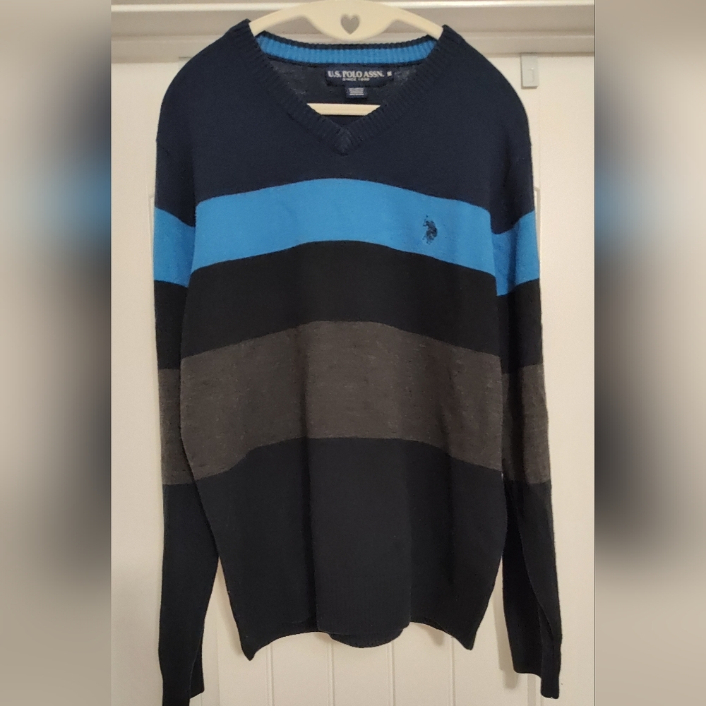 US Polo Assn. Y2K V neck sweater size M